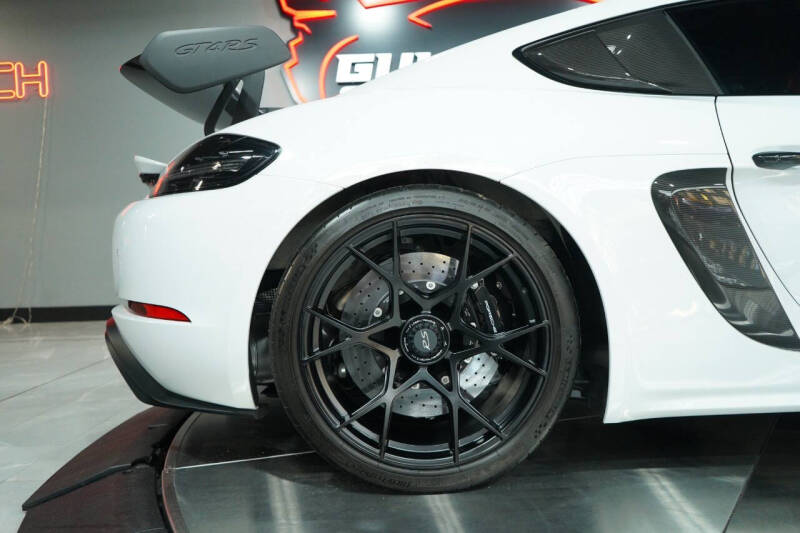 2023 Porsche 718 Cayman GT4 RS