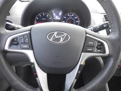 2013 Hyundai Accent SE