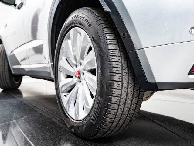 2019 Jaguar E-PACE P300 R-Dynamic SE