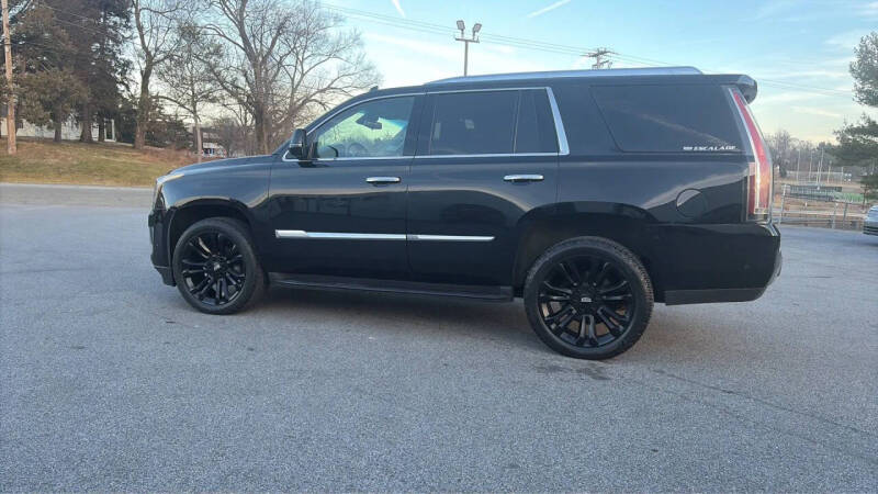 2018 Cadillac Escalade Luxury