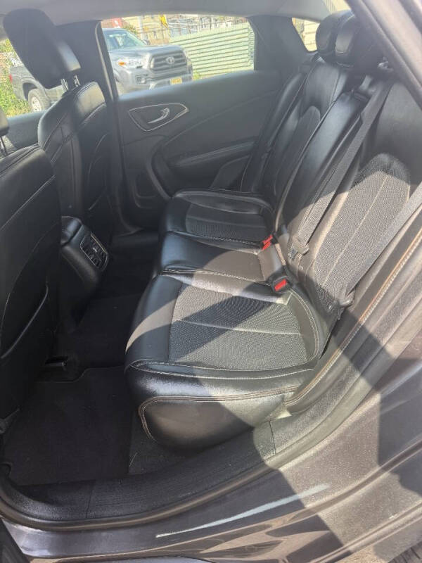 2015 Chrysler 200 C