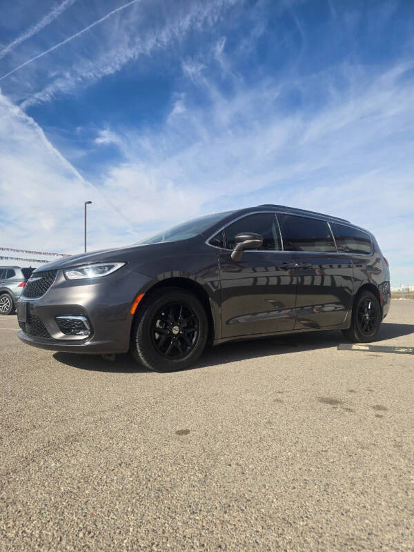 2022 Chrysler Pacifica Touring L
