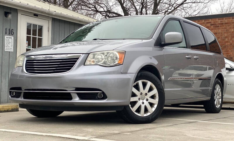 2014 Chrysler Town and Country for sale at National Auto Mall Corp in Thomasville NC