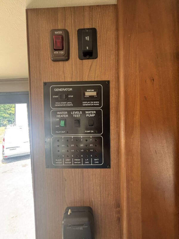 2015 Winnebago ERA BM170X