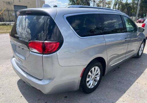 2018 Chrysler Pacifica Touring L