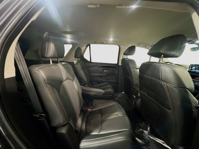 2023 Honda Pilot EX-L w/Rear Captain's Chairs