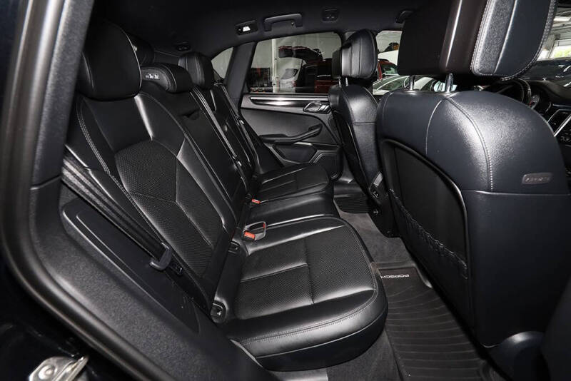 2015 Porsche Macan S