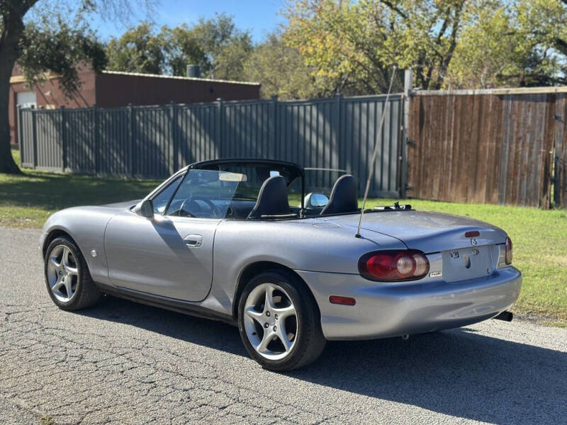 2003 Mazda MX-5 Miata