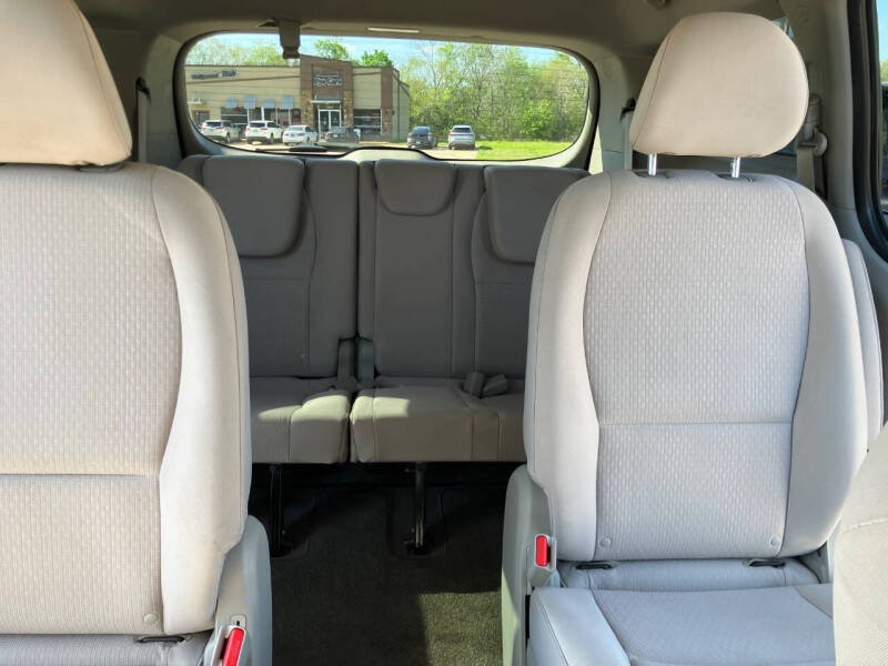 2016 Kia Sedona LX