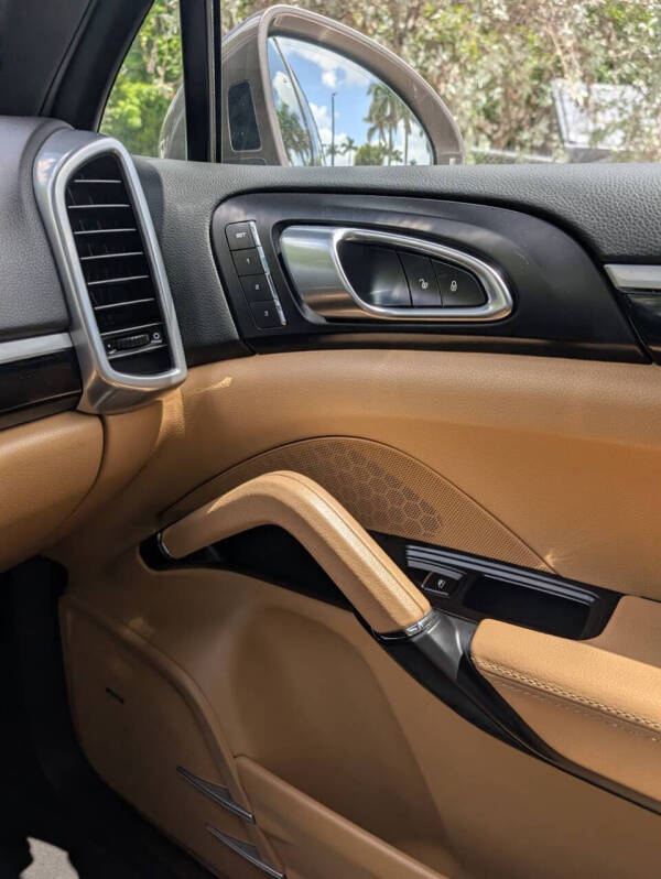 2016 Porsche Cayenne