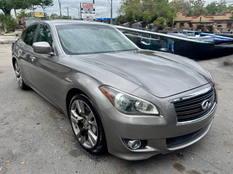 2012 Infiniti M56