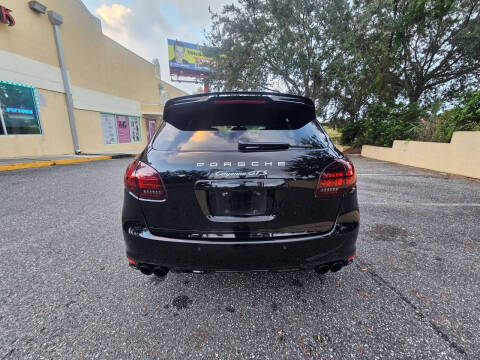 2013 Porsche Cayenne GTS