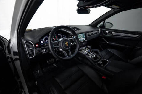 2023 Porsche Cayenne S Platinum Edition