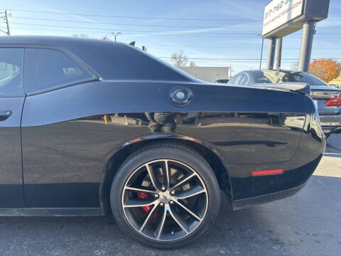 2018 Dodge Challenger 392 HEMI Scat Pack Shaker