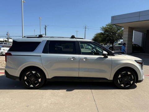 2025 Kia Carnival EX