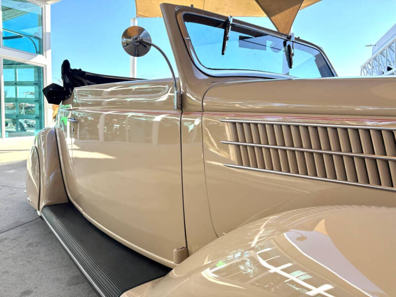 1936 Ford Model 68