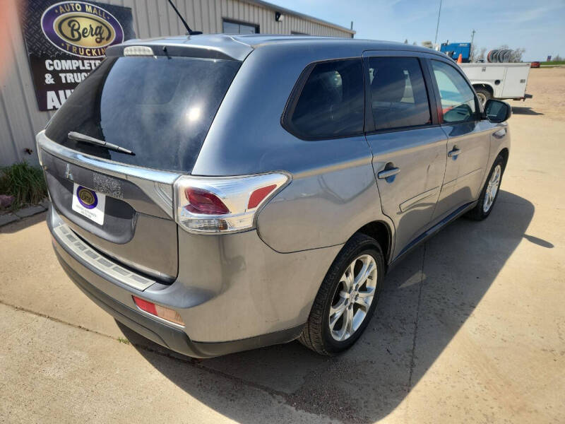 2014 Mitsubishi Outlander SE