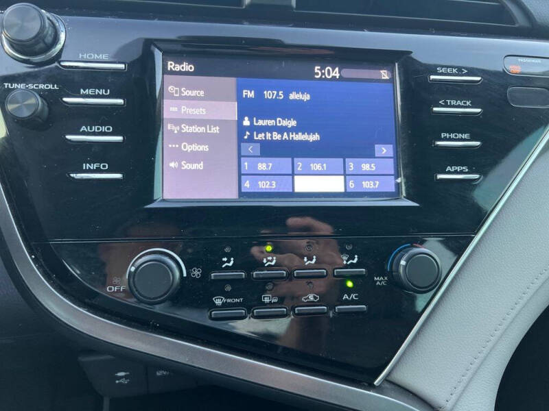 2018 Toyota Camry LE