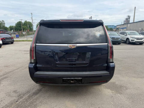 2017 Cadillac Escalade Luxury