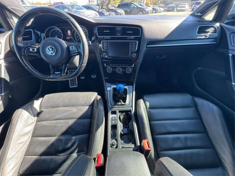 2016 Volkswagen Golf R 4Motion