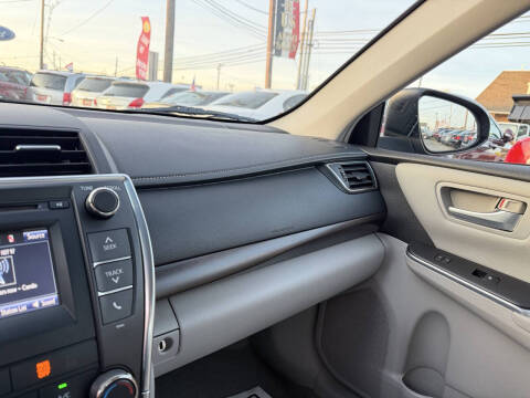 2016 Toyota Camry XSE