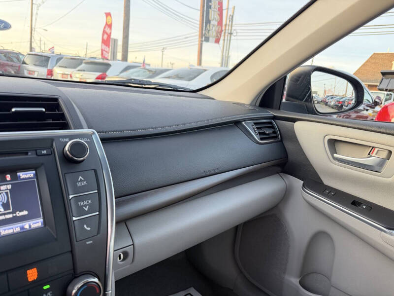 2016 Toyota Camry XSE