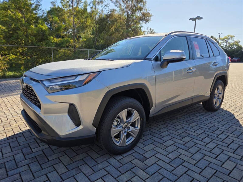 2025 Toyota RAV4 Hybrid XLE