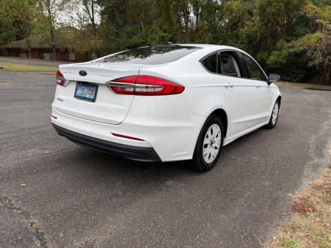 2019 Ford Fusion S