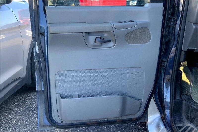 2005 Ford E-Series E-150