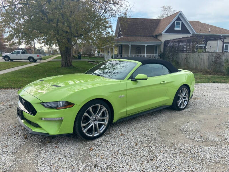 2020 Ford Mustang for sale at Robin's Truck Sales in Gifford IL