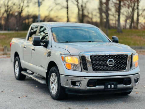 2017 Nissan Titan SV