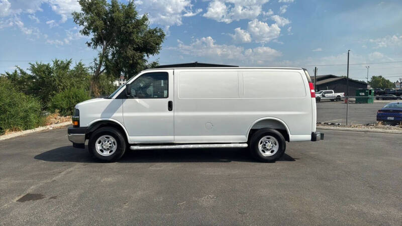 2025 Chevrolet Express 2500