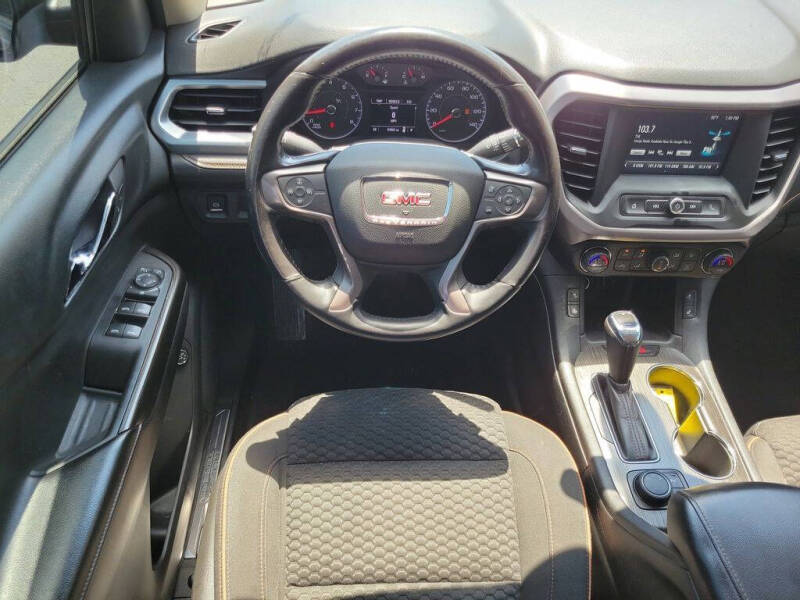 2018 GMC Acadia SLE-2