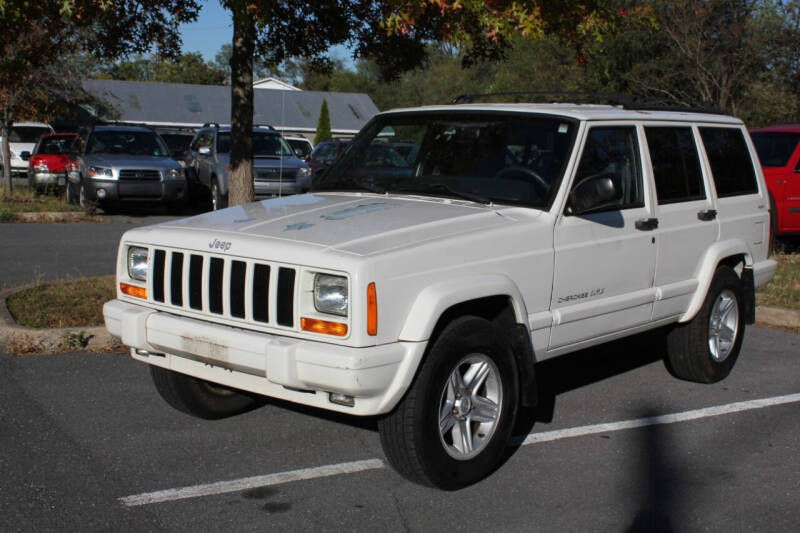 2000 Jeep Cherokee for sale at Auto Bahn Motors in Winchester VA