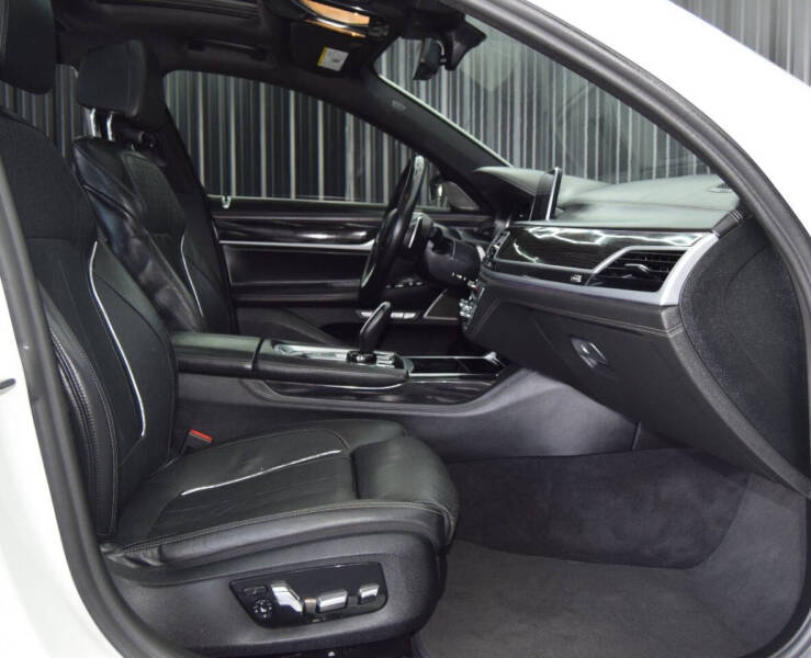 2018 BMW 7 Series 750i