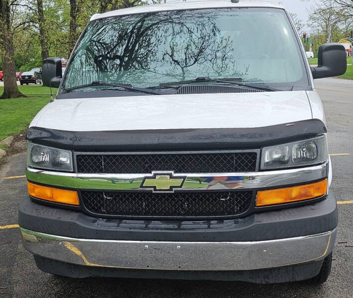 2017 Chevrolet Express LT 2500
