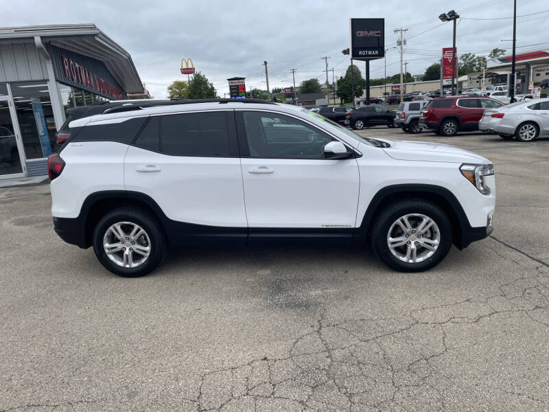 Used 2022 GMC Terrain SLE with VIN 3GKALTEV8NL113565 for sale in Maquoketa, IA