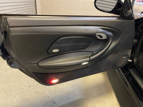 2004 Porsche 911 Carrera 4S