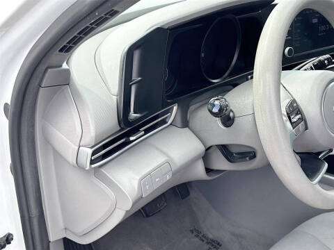 2022 Hyundai Elantra
