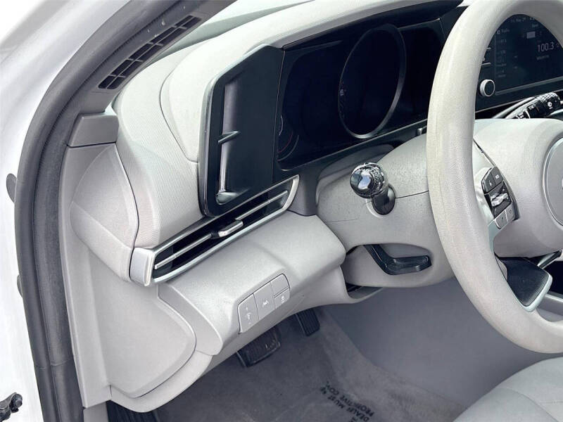 2022 Hyundai Elantra