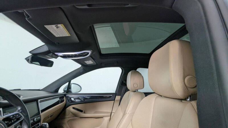 2021 Porsche Macan