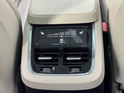 2017 Volvo XC90 T8 eAWD Inscription