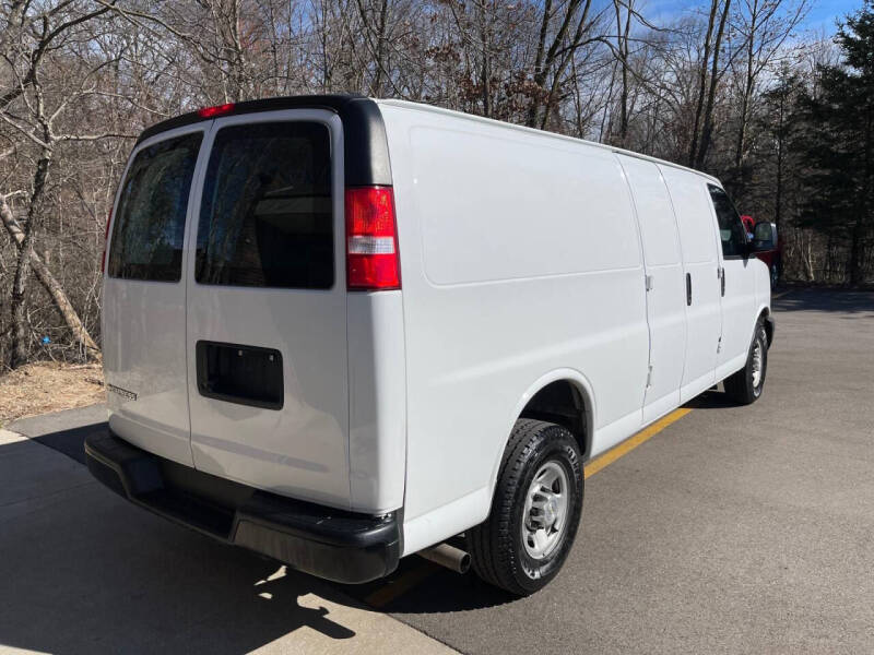 2021 Chevrolet Express 2500