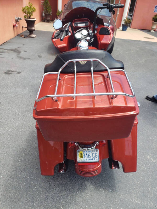 2011 Harley-Davidson ROAD GLIDE CUSTOM