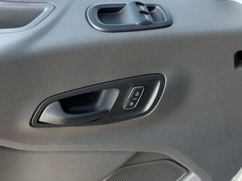 2025 Ford Transit 250