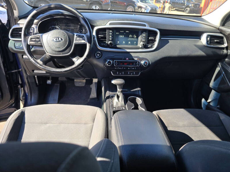 2020 Kia Sorento LX V6