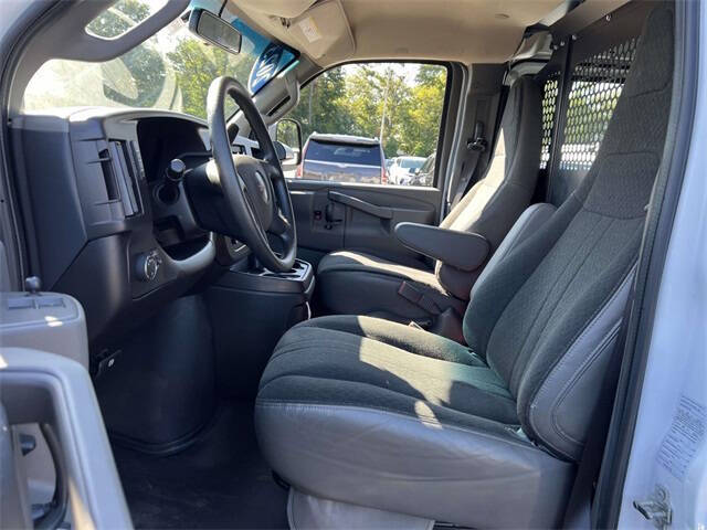 2023 GMC Savana 2500