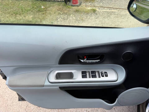 2013 Toyota Prius c Four