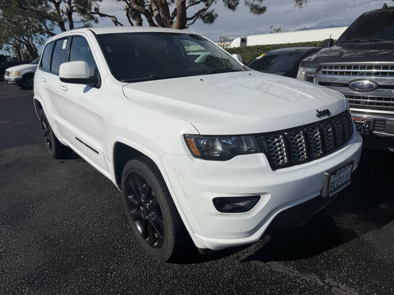 2019 Jeep Grand Cherokee Altitude's photo