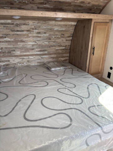 2025 Gulfstream 236RL